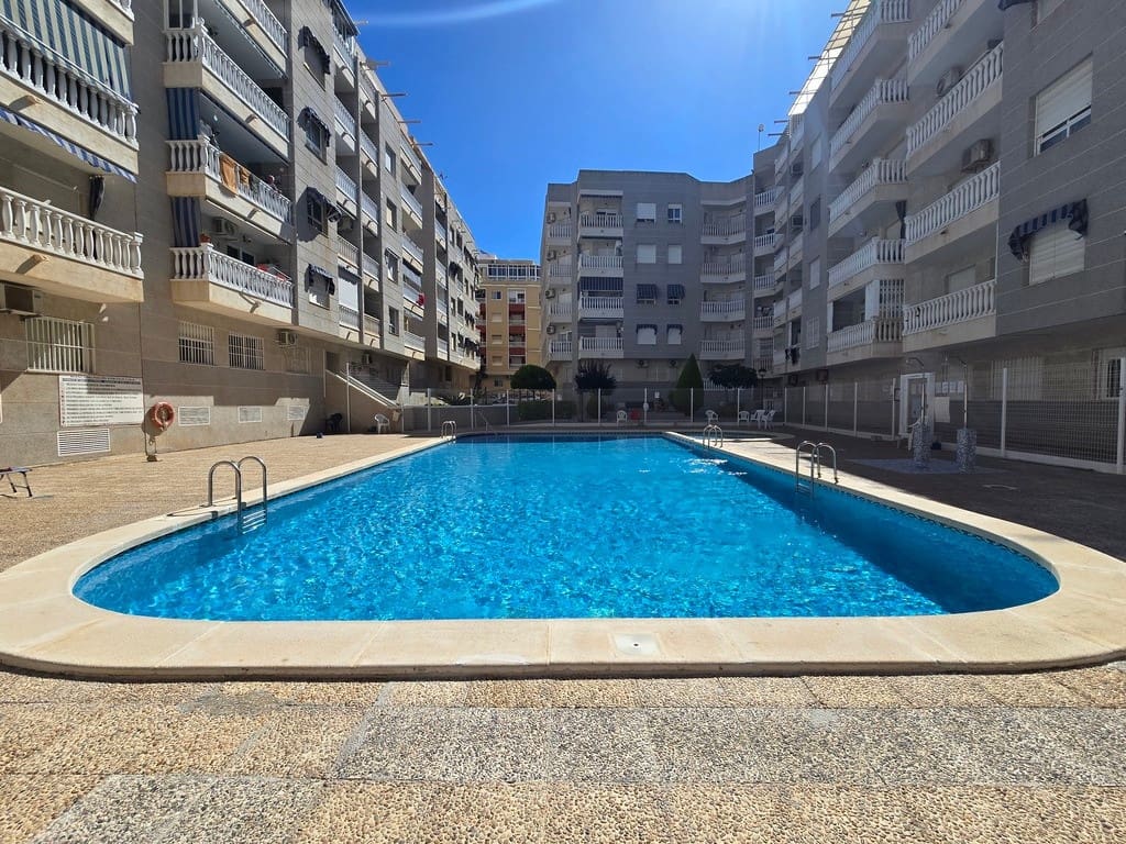 1 soverom Leilighet til salgs i Torrevieja med svømmebasseng - € 116 000 (Ref: 9935038)
