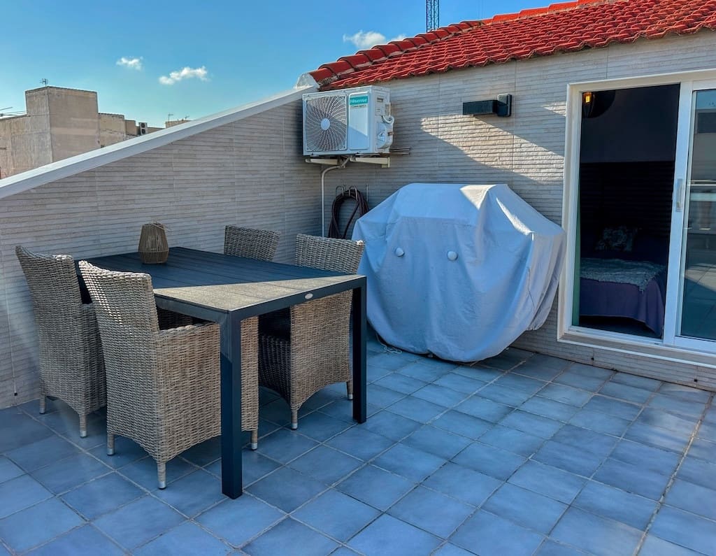 4 camera da letto Appartamento in vendita in Torrevieja con piscina - 229.000 € (Rif: 9935039)