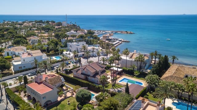 4 chambre Villa/Maison à vendre à Cabo Roig, Orihuela avec piscine - 1 490 000 € (Ref: 9946629)