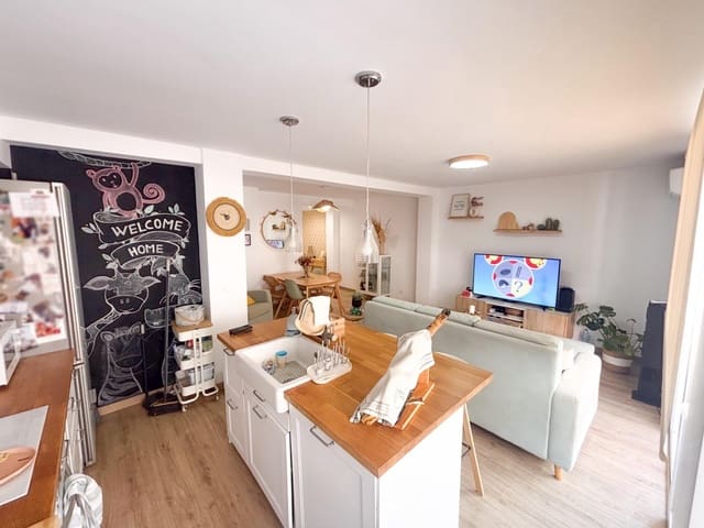 2 soveværelse Lejlighed til salg i Playa de los Náufragos, Torrevieja - € 189.000 (Ref: 9950201)