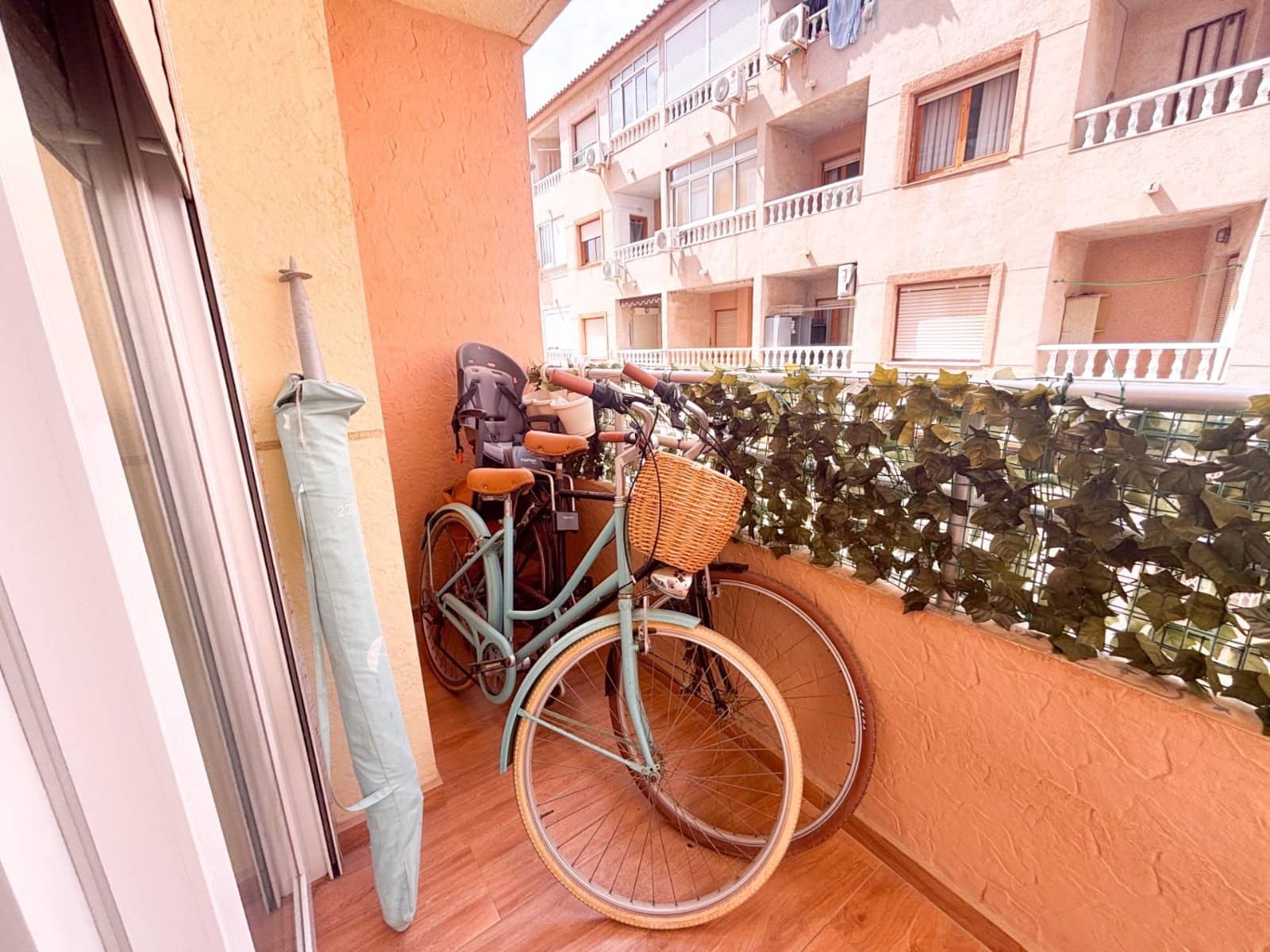 2 Zimmer Apartment zu verkaufen in Torrevieja - 189.000 € (Ref: 9950201)