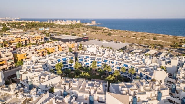 Ático de 2 habitaciones en Playa Flamenca, Orihuela en venta con piscina - 239.000 € (Ref: 9971770)