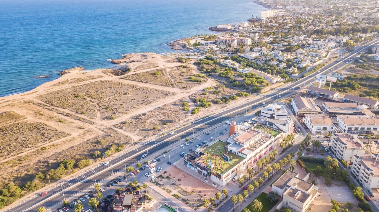 2 slaapkamer Penthouse te koop in Playa Flamenca met zwembad - € 239.000 (Ref: 9971770)