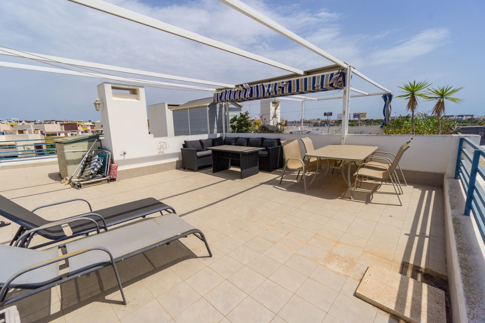 2 slaapkamer Penthouse te koop in Playa Flamenca met zwembad - € 239.000 (Ref: 9971770)