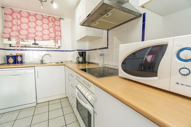 Ático de 2 habitaciones en Playa Flamenca, Orihuela en venta con piscina - 239.000 € (Ref: 9971770)