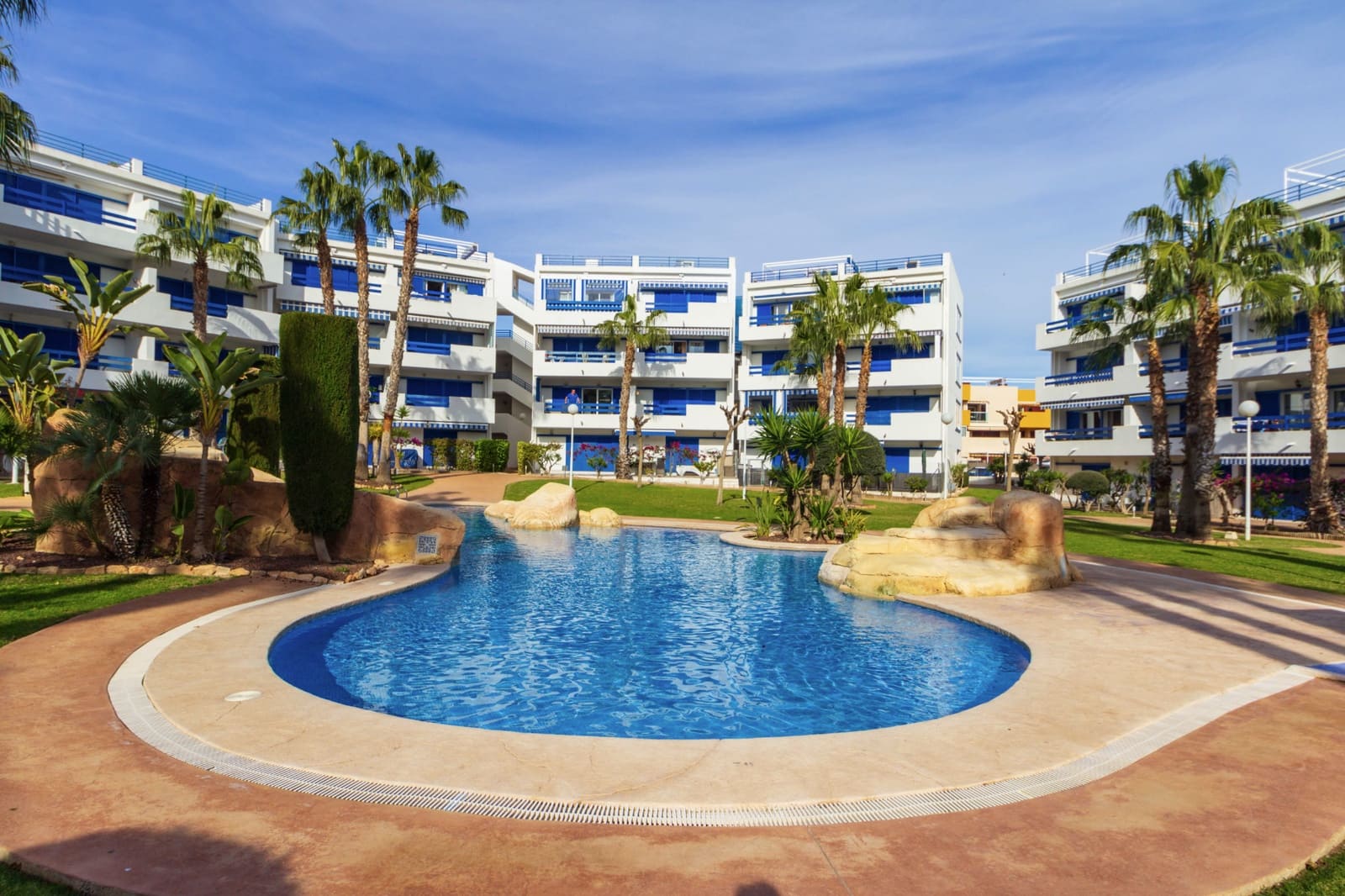 2 slaapkamer Penthouse te koop in Playa Flamenca met zwembad - € 239.000 (Ref: 9971770)