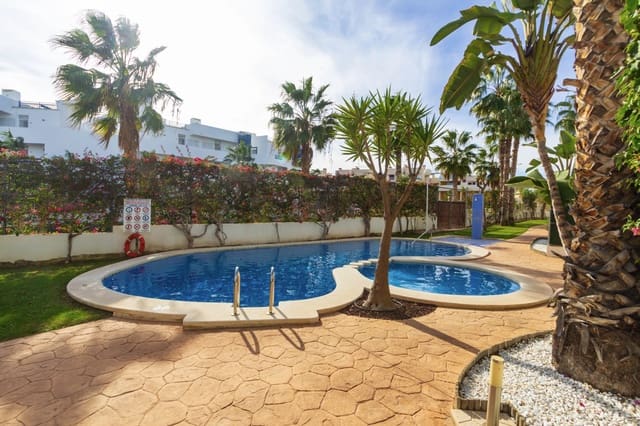 Ático de 2 habitaciones en Playa Flamenca, Orihuela en venta con piscina - 239.000 € (Ref: 9971770)