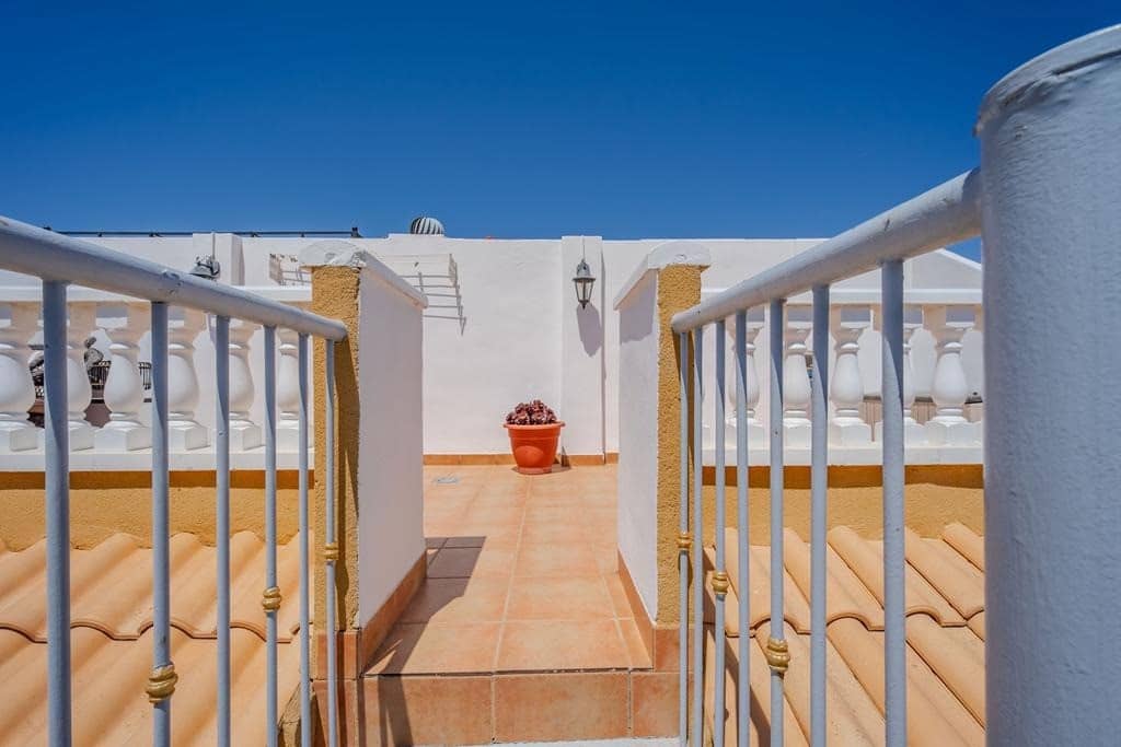 2 soverom Penthouse til salgs i Los Dolses med svømmebasseng garasje - € 420 000 (Ref: 9971771)