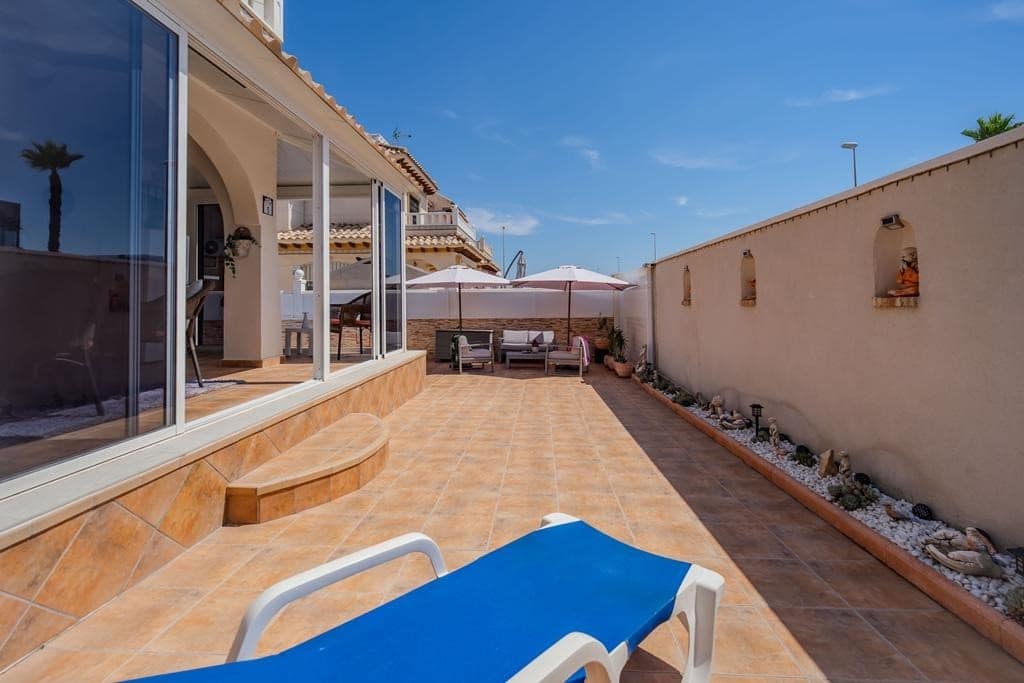 3 Zimmer Haus zu verkaufen in Cabo Roig mit Pool - 315.000 € (Ref: 9973728)