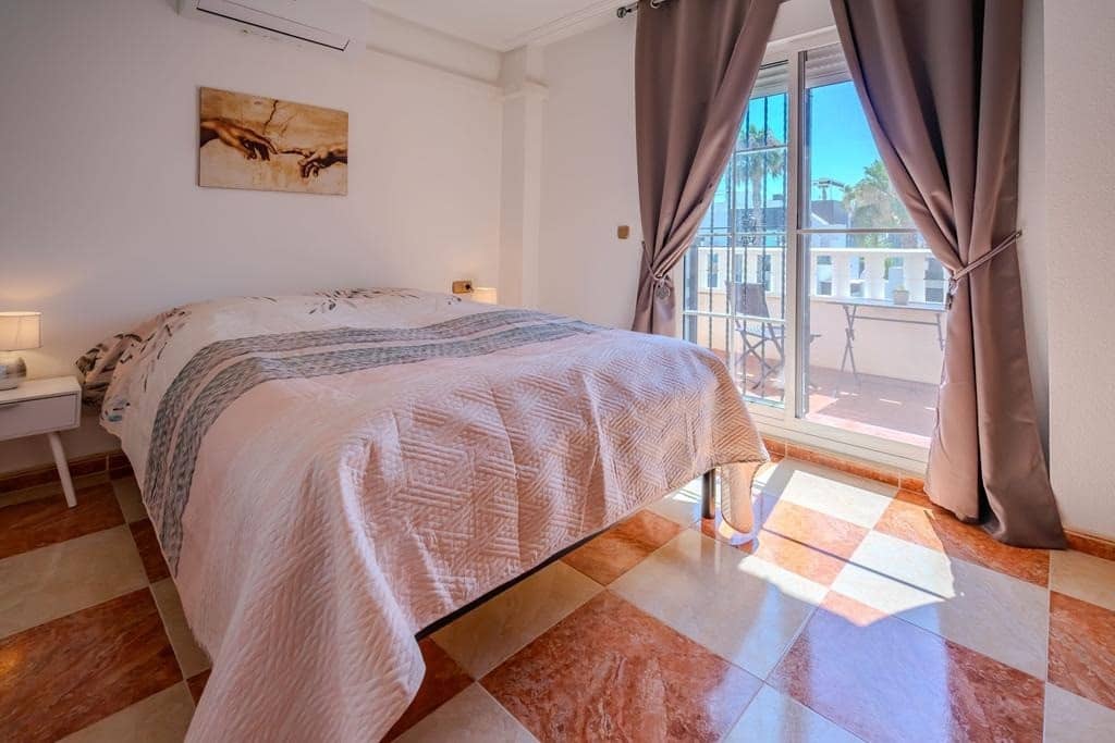 3 Zimmer Haus zu verkaufen in Cabo Roig mit Pool - 315.000 € (Ref: 9973728)