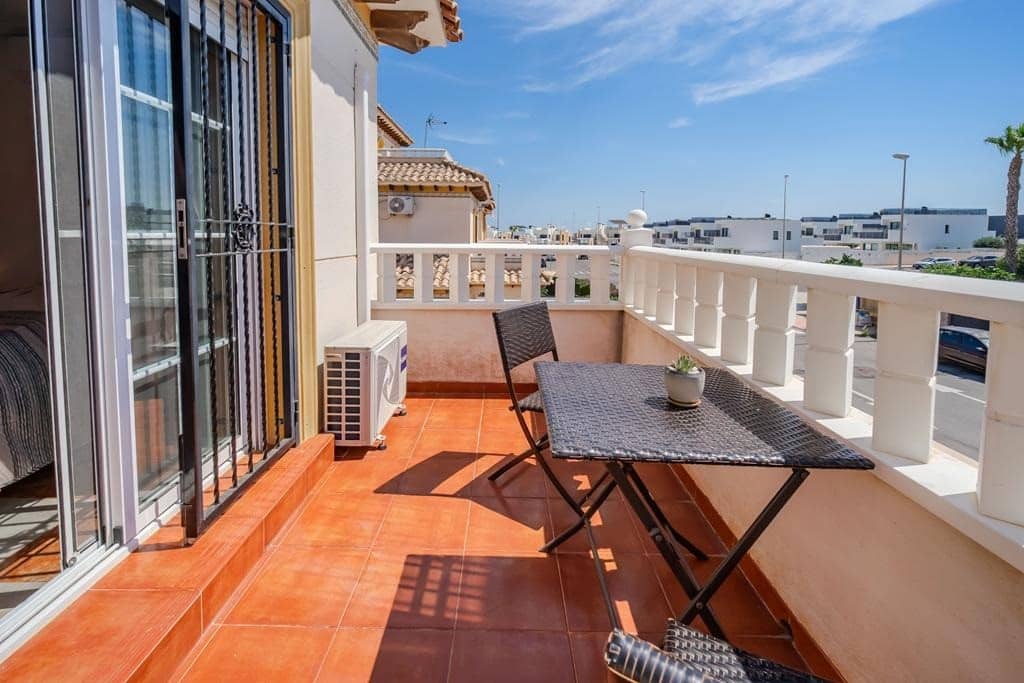 3 Zimmer Haus zu verkaufen in Cabo Roig mit Pool - 315.000 € (Ref: 9973728)