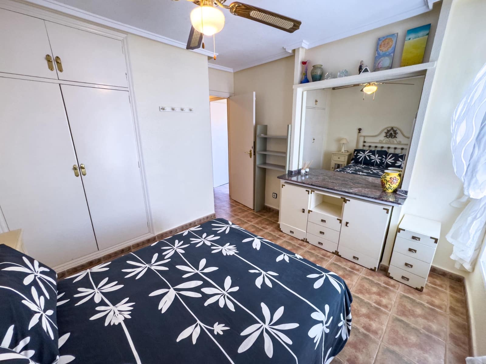 4 soveværelse Villa til salg i Torrevieja med swimmingpool garage - € 320.000 (Ref: 9974015)