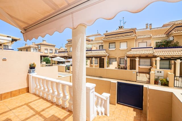 Casa de 3 habitaciones en La Zenia, Orihuela en venta con piscina - 280.000 € (Ref: 9981411)