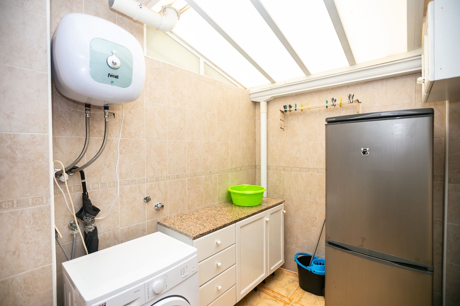Casa de 3 habitaciones en La Zenia en venta con piscina - 280.000 € (Ref: 9981411)