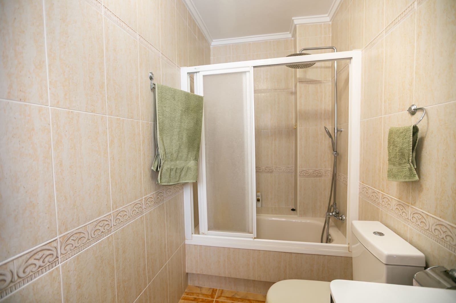 Casa de 3 habitaciones en La Zenia en venta con piscina - 280.000 € (Ref: 9981411)