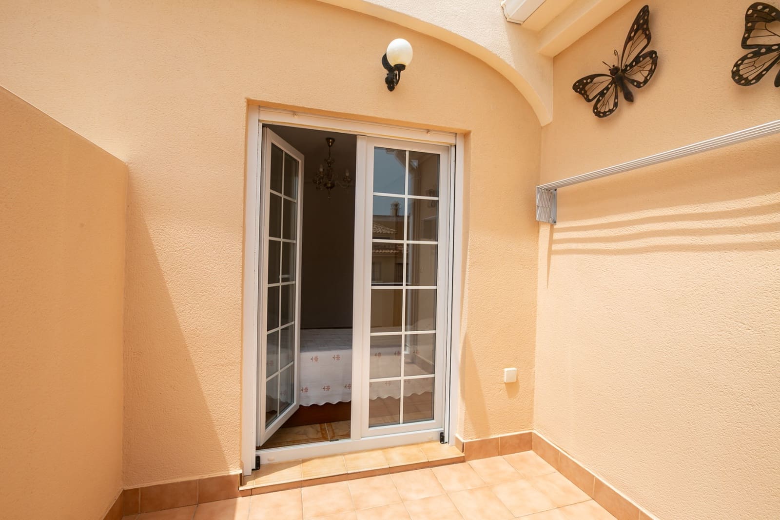 Casa de 3 habitaciones en La Zenia en venta con piscina - 280.000 € (Ref: 9981411)