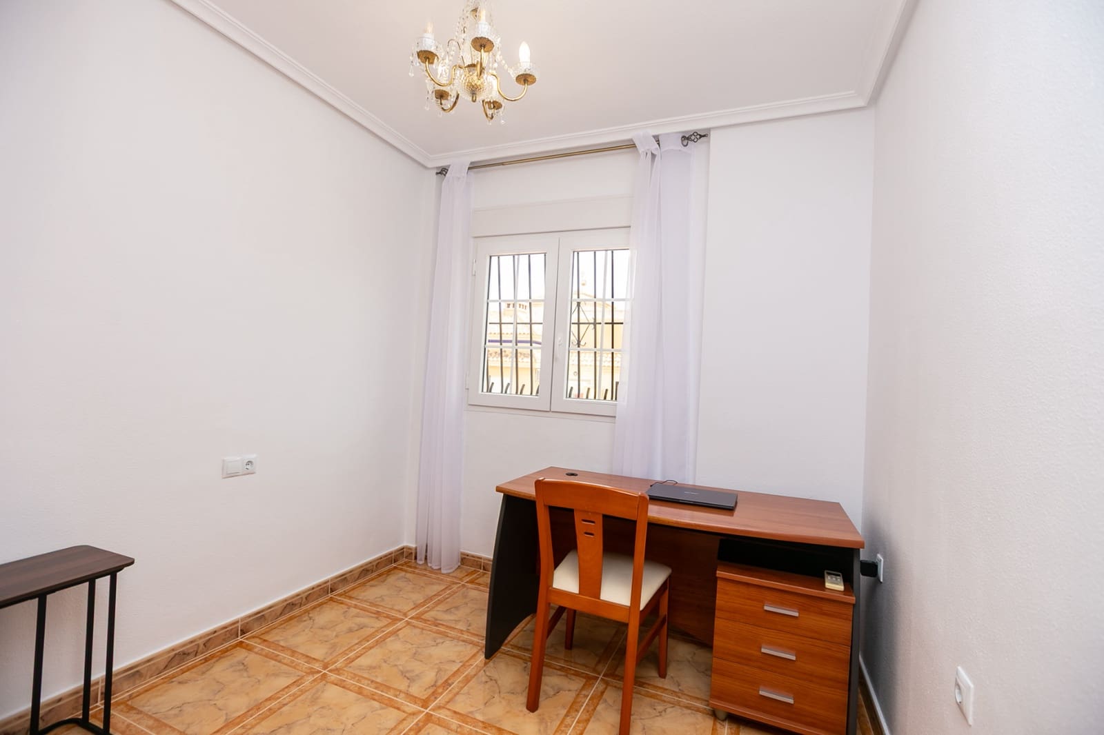 Casa de 3 habitaciones en La Zenia en venta con piscina - 280.000 € (Ref: 9981411)