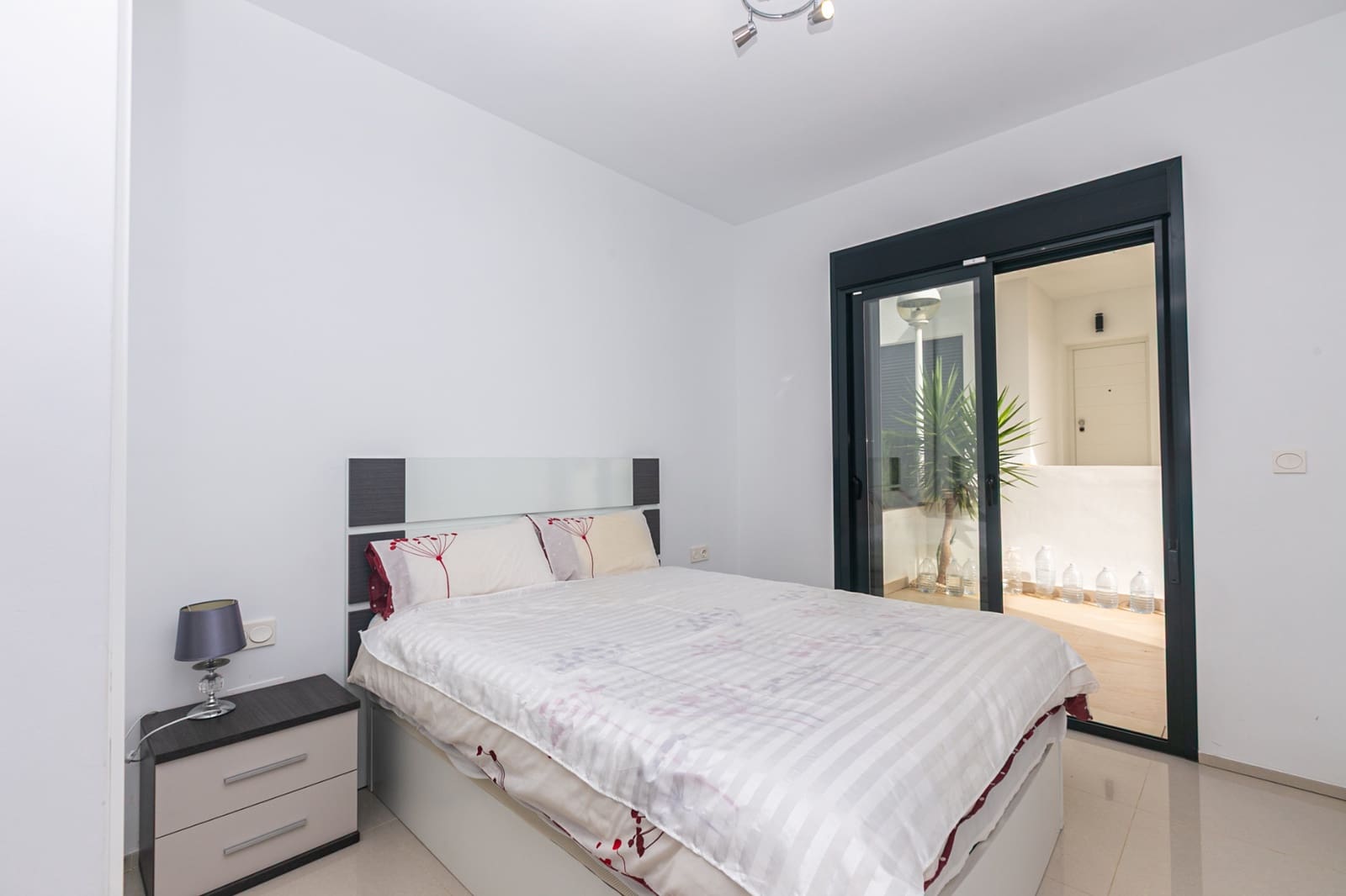 Bungalow de 2 habitaciones en Doña Pepa en venta con piscina - 289.500 € (Ref: 9981412)