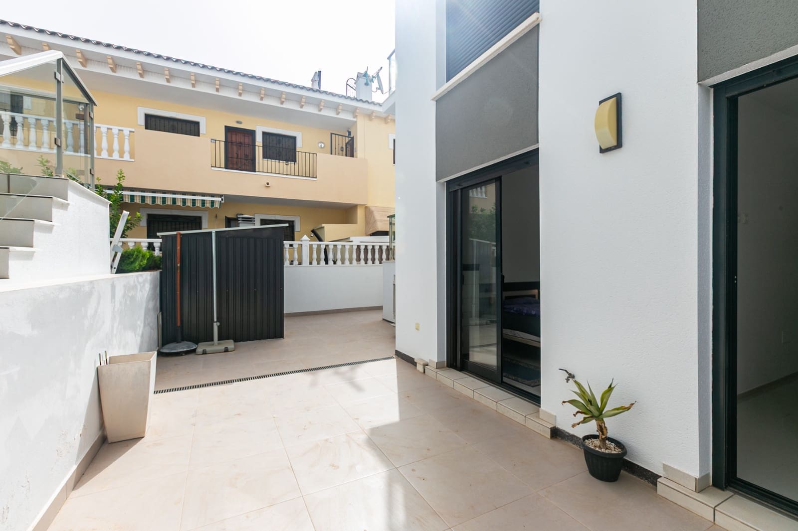 Bungalow de 2 habitaciones en Doña Pepa en venta con piscina - 289.500 € (Ref: 9981412)
