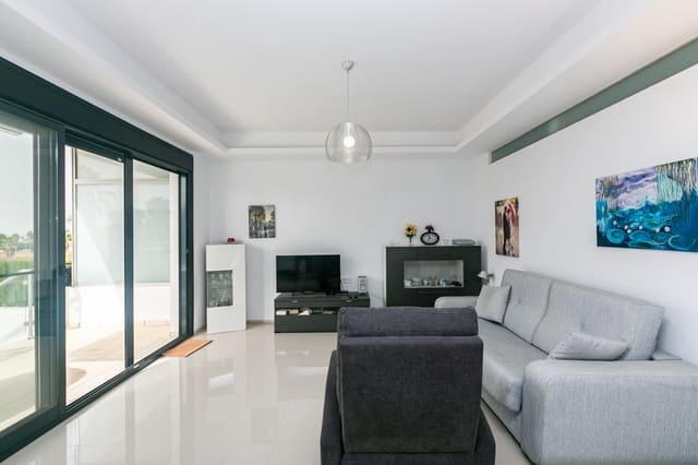 Bungalow de 2 habitaciones en Doña Pepa, Rojales en venta con piscina - 289.500 € (Ref: 9981412)
