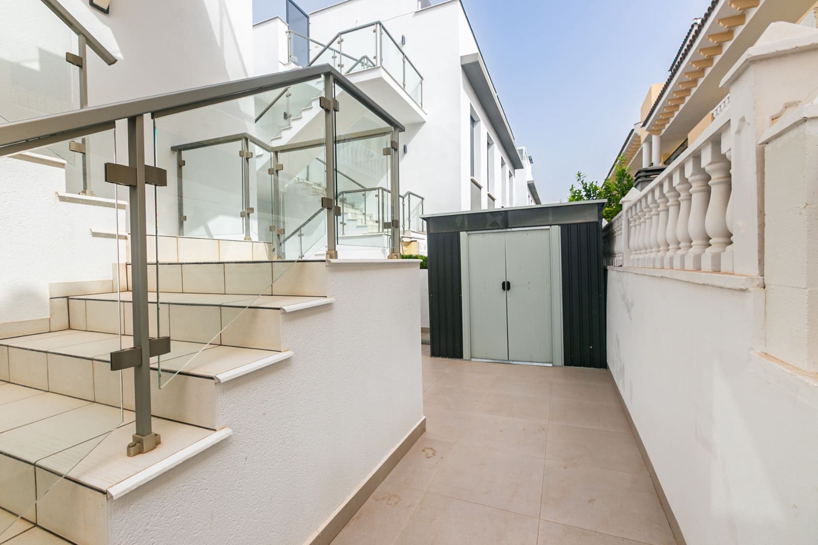 Bungalow de 2 habitaciones en Doña Pepa en venta con piscina - 289.500 € (Ref: 9981412)