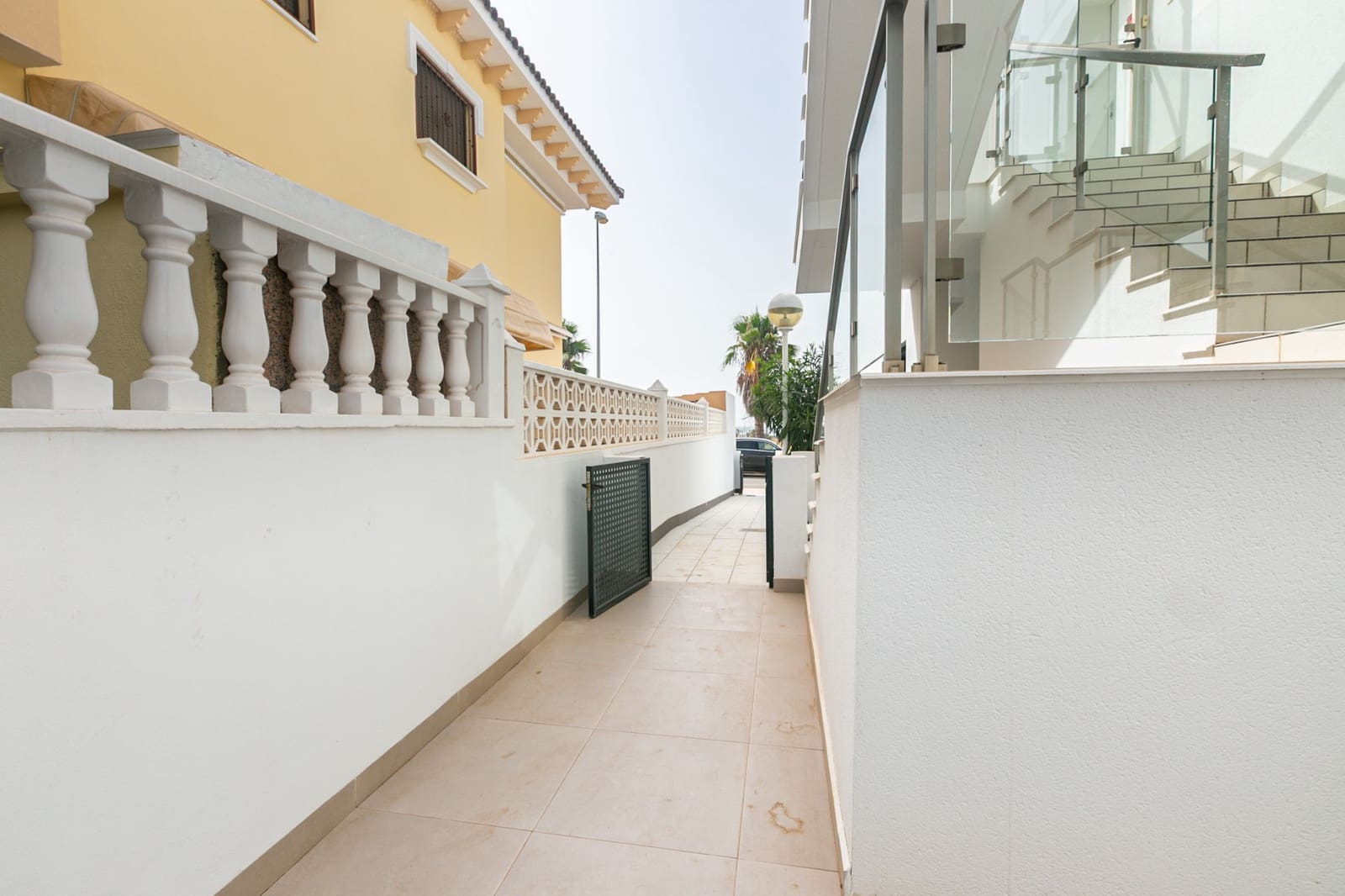 Bungalow de 2 habitaciones en Doña Pepa en venta con piscina - 289.500 € (Ref: 9981412)