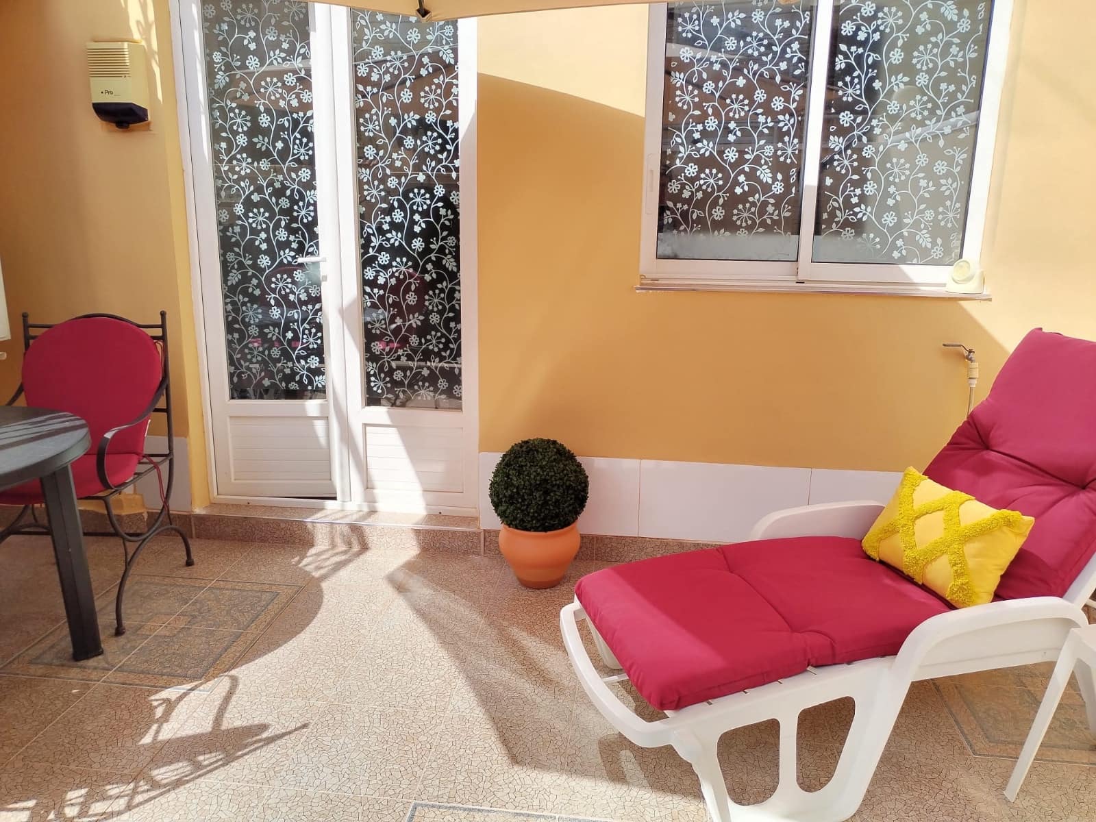1 sypialnia Apartament na sprzedaż w El Chaparral z basenem - 105 000 € (Ref: 9981497)