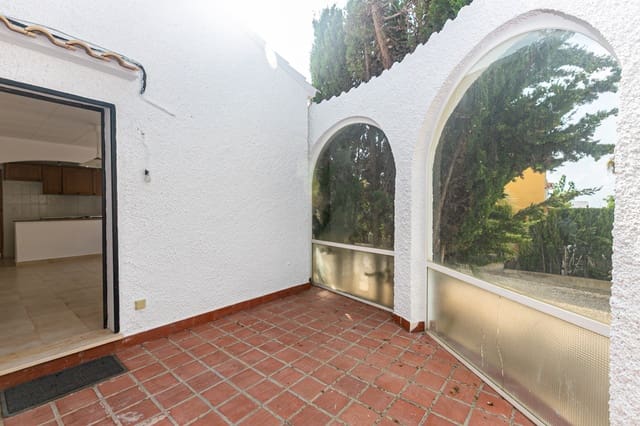 Chalet de 2 habitaciones en La Florida, Orihuela en venta - 275.000 € (Ref: 9983794)