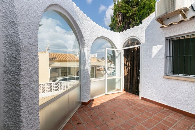 Chalet de 2 habitaciones en La Florida, Orihuela en venta - 275.000 € (Ref: 9983794)