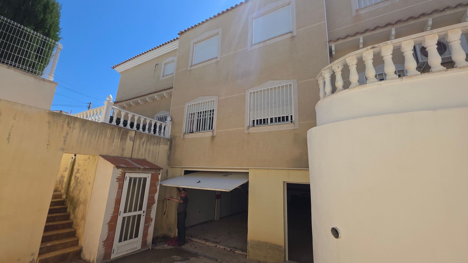 Garage til salg i Villamartin - € 8.500 (Ref: 9996229)