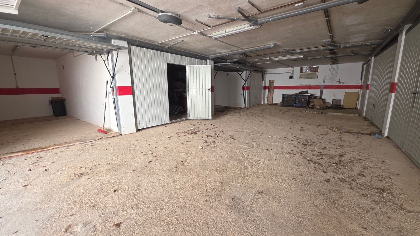 Garage til salg i Villamartin - € 8.500 (Ref: 9996229)