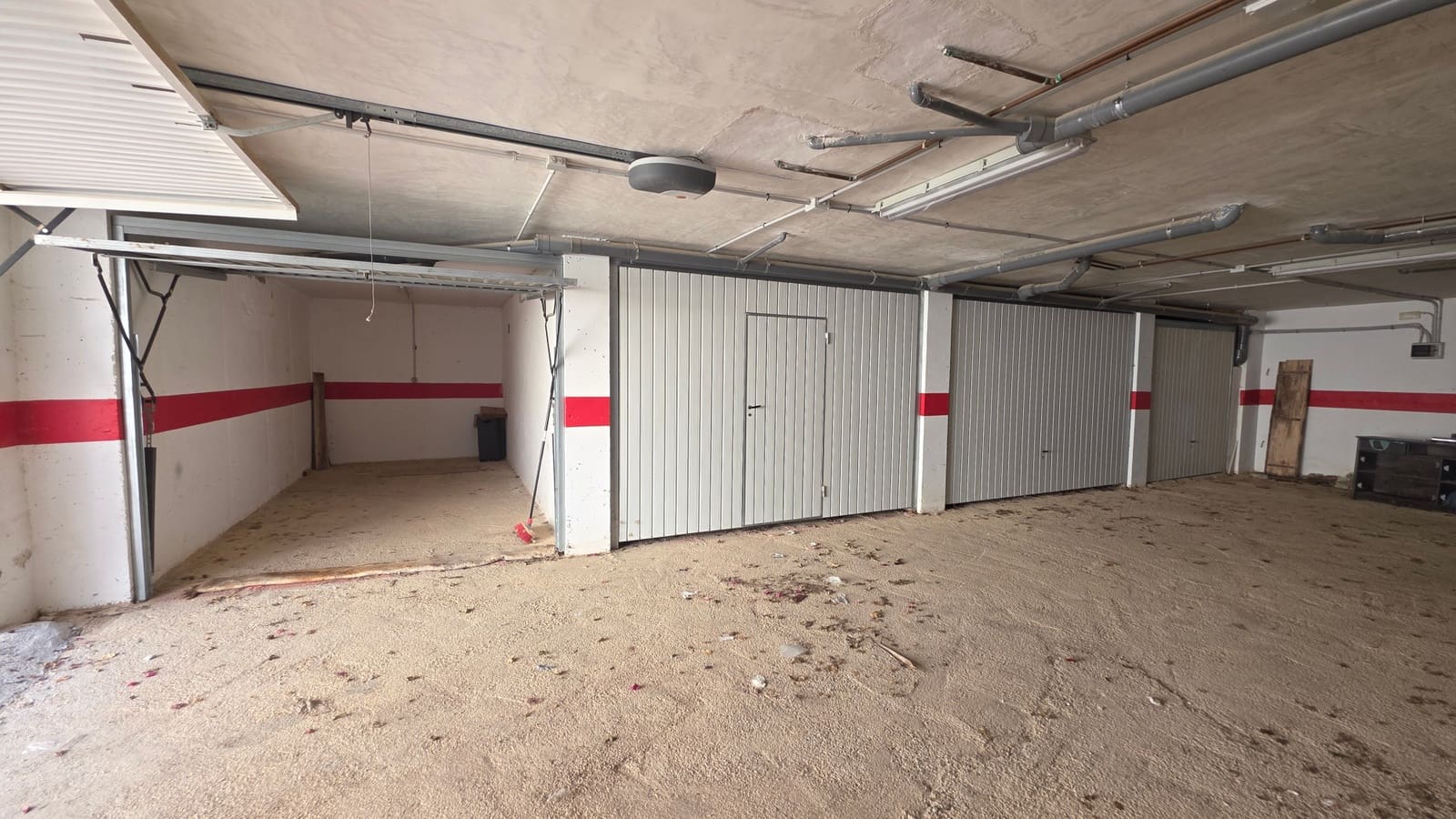Garage til salg i Villamartin - € 8.500 (Ref: 9996229)