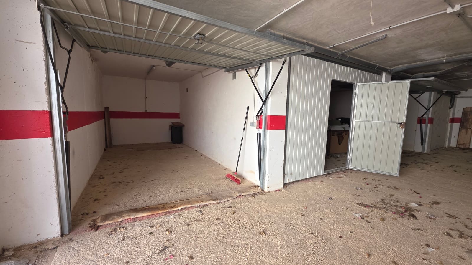 Garage til salg i Villamartin - € 8.500 (Ref: 9996229)