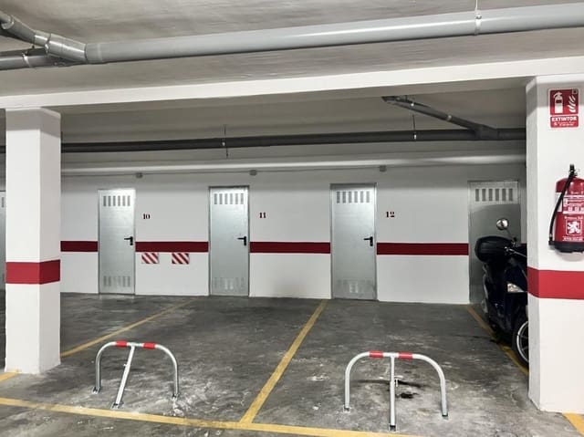 Garasje til salgs i La Zubia - € 14 000 (Ref: 9146989)