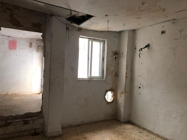 3 soverom Hus til salgs i Fuente Vaqueros - € 26 400 (Ref: 9151844)