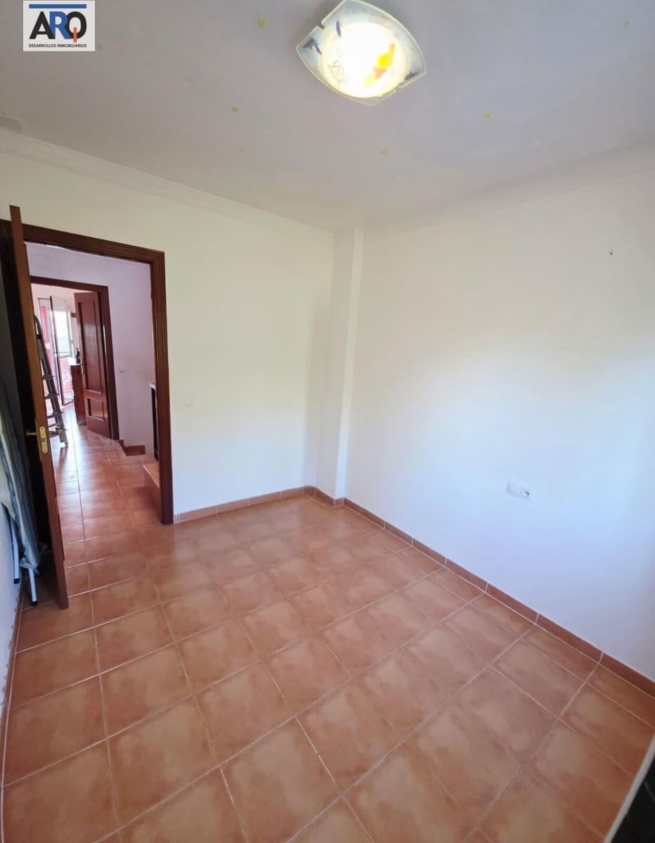 3 bedroom Terraced Villa for rent in Rincon de la Victoria with garage - € 1,700 (Ref: 10011466)