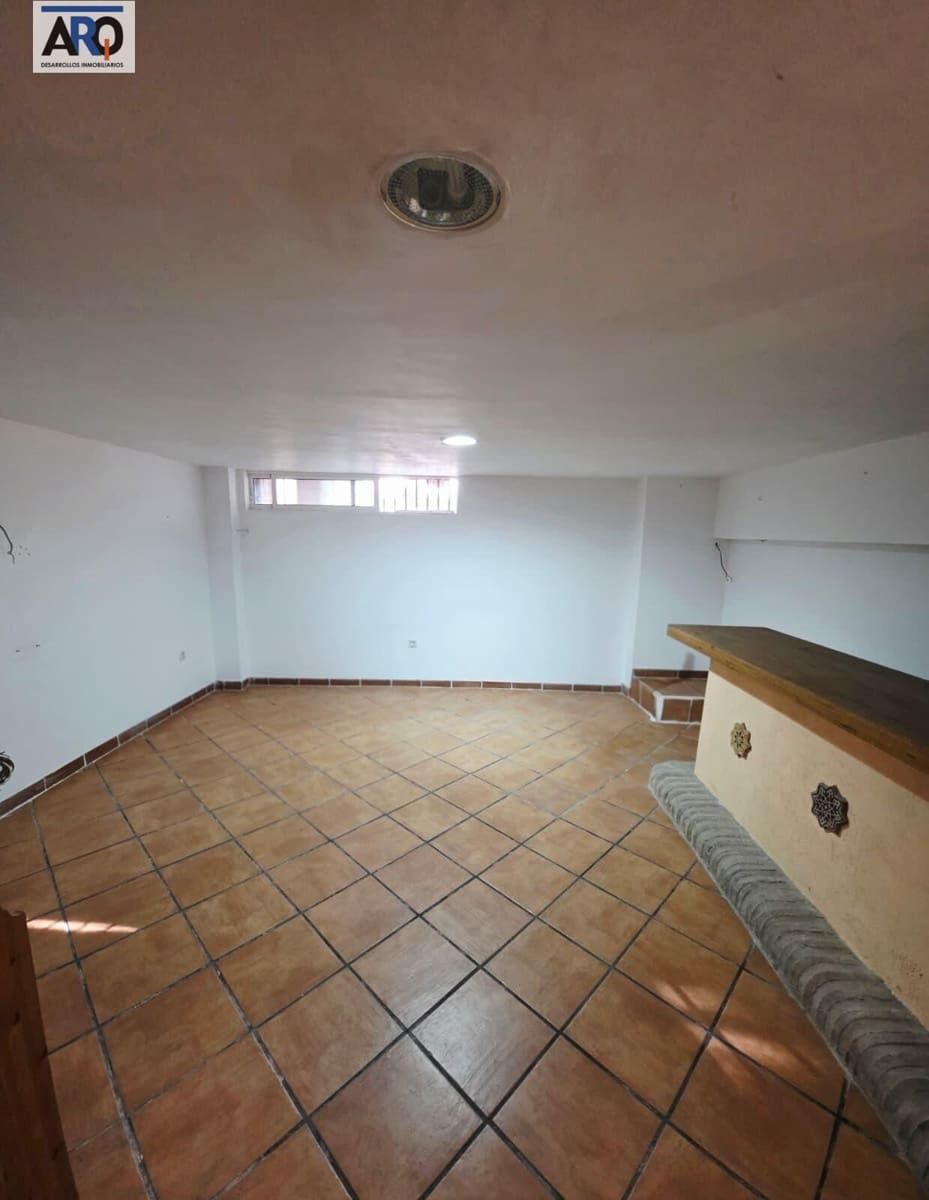 3 bedroom Terraced Villa for rent in Rincon de la Victoria with garage - € 1,700 (Ref: 10011466)