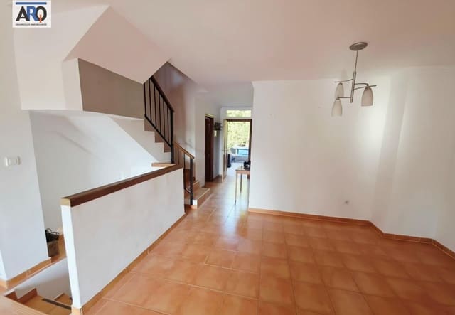 3 bedroom Terraced Villa for rent in Rincón de la Victoria with garage - € 1,700 (Ref: 10011466)