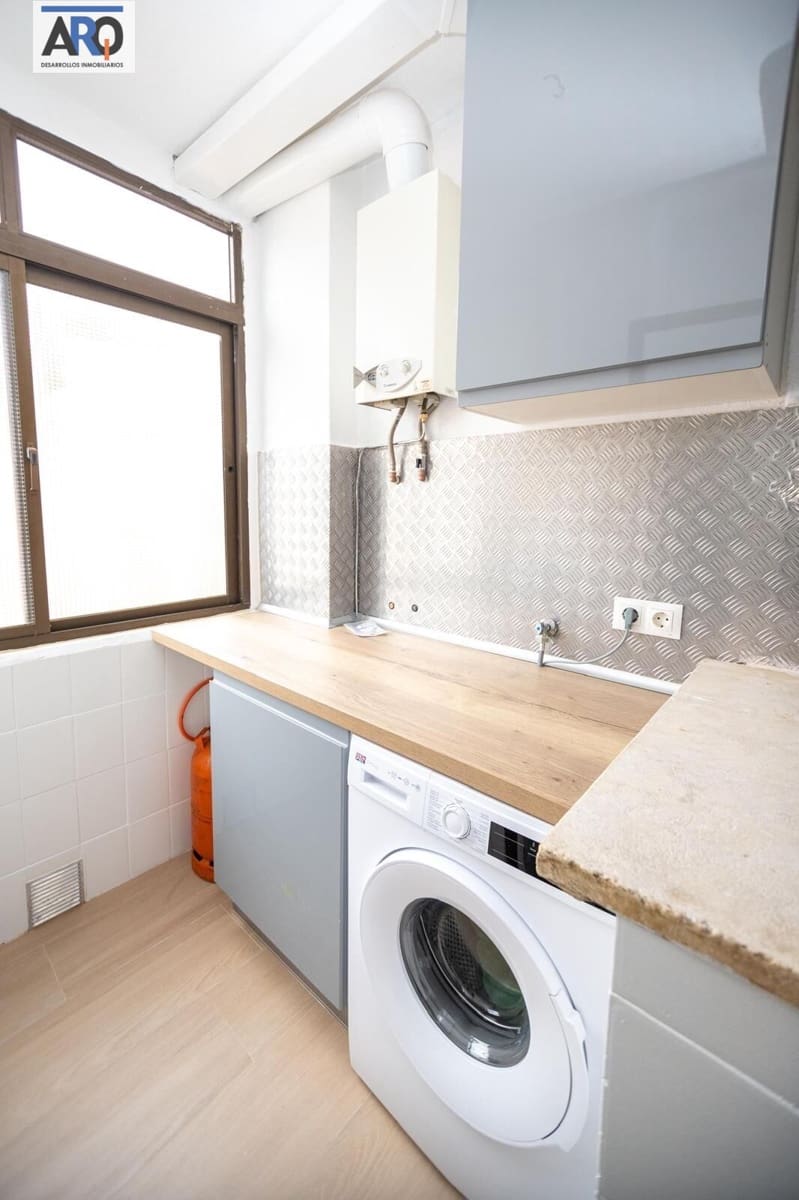 4 bedroom Flat for rent in Ronda - € 1,200 (Ref: 10013338)