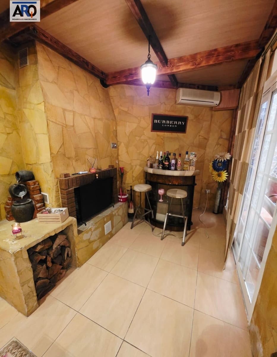2 slaapkamer Appartement te koop in Malaga stad met garage - € 266.000 (Ref: 10017522)