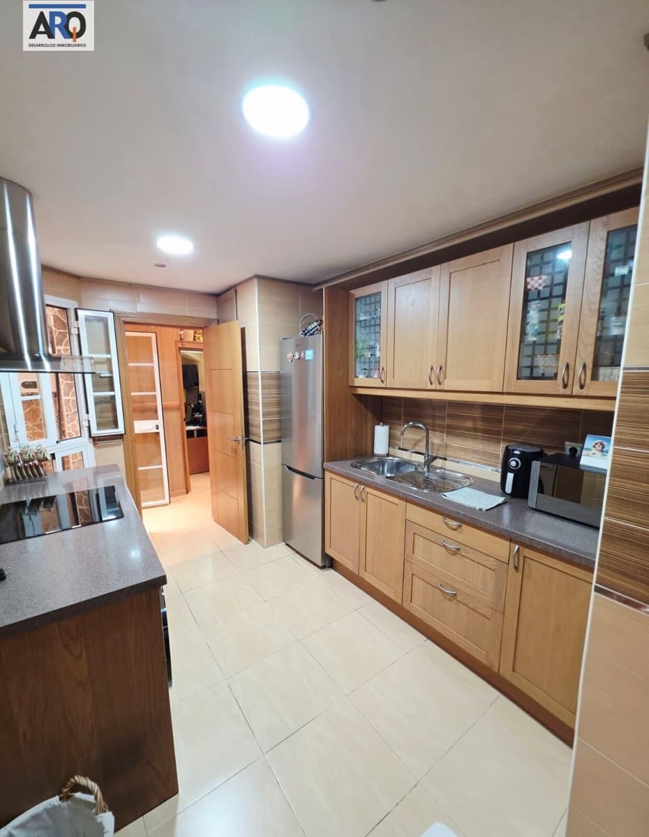 2 slaapkamer Appartement te koop in Malaga stad met garage - € 266.000 (Ref: 10017522)
