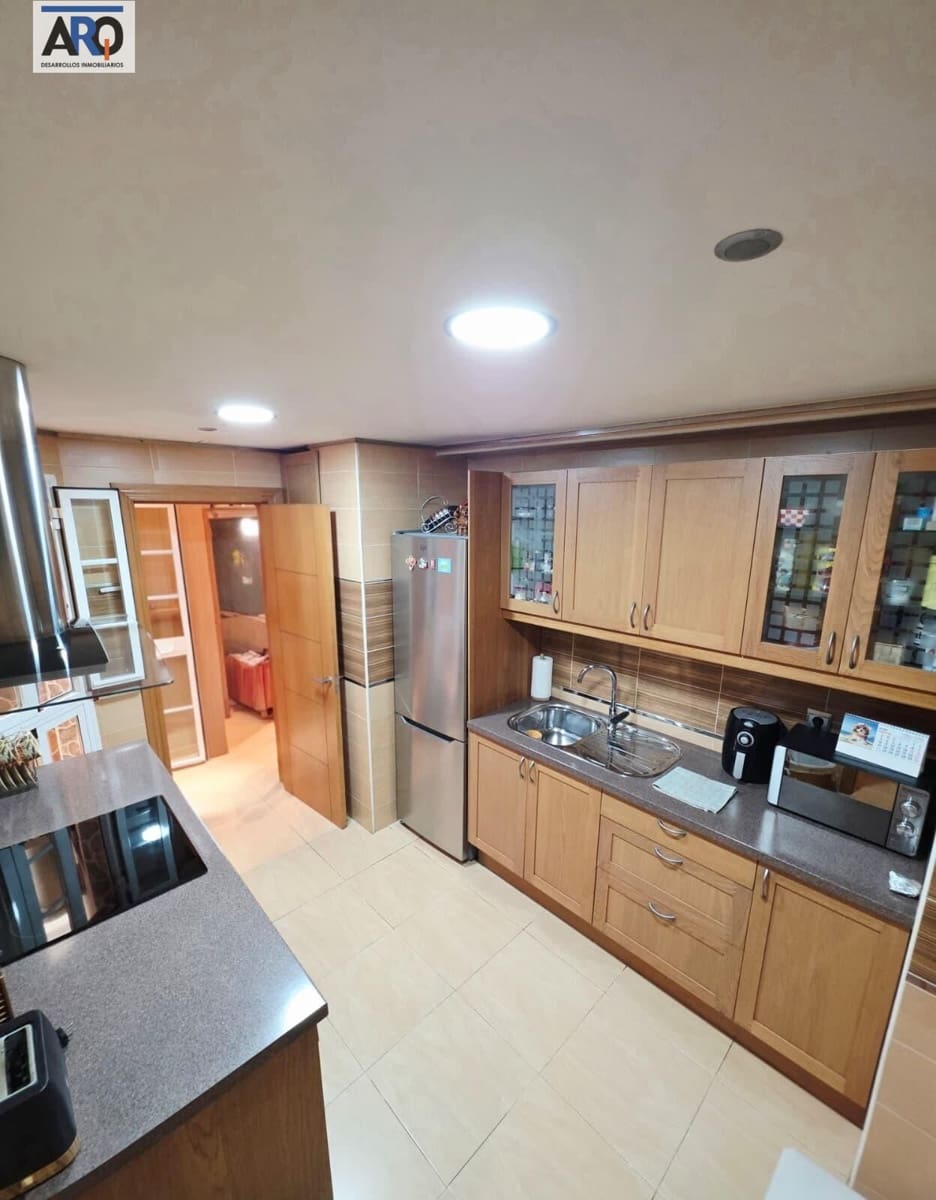 2 slaapkamer Appartement te koop in Malaga stad met garage - € 266.000 (Ref: 10017522)