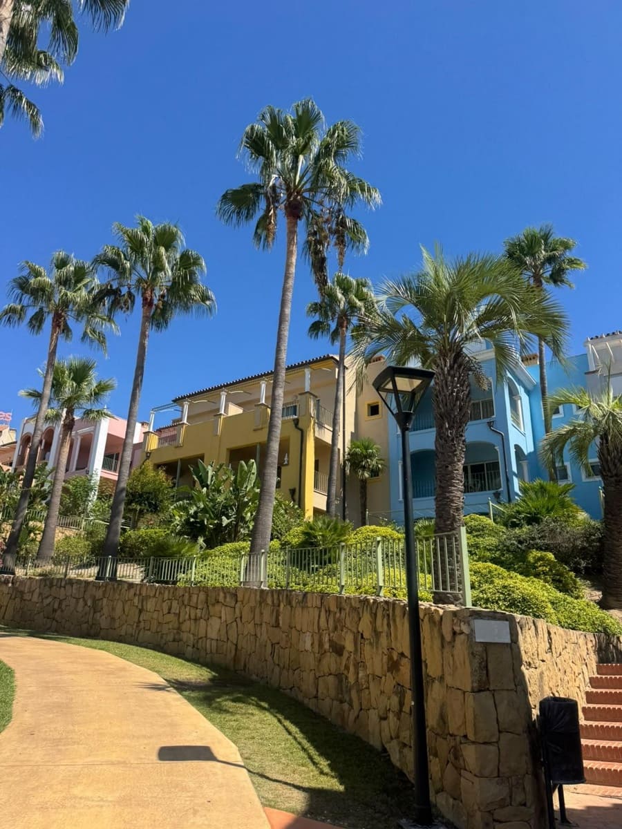 1 bedroom Apartment for sale in Manilva - € 100,000 (Ref: 10033959)