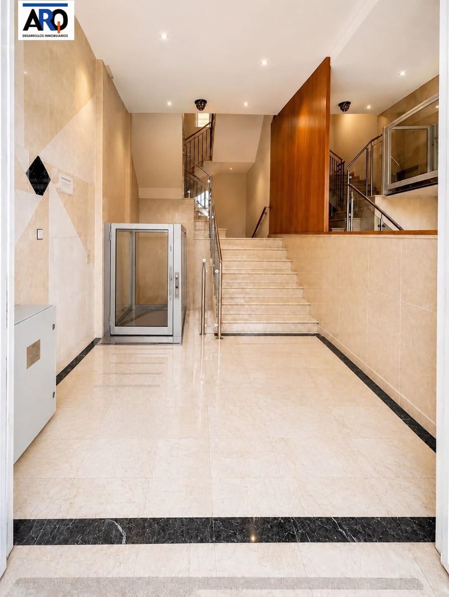 3 soveværelse Penthouse til salg i Malaga by med garage - € 797.000 (Ref: 10035373)