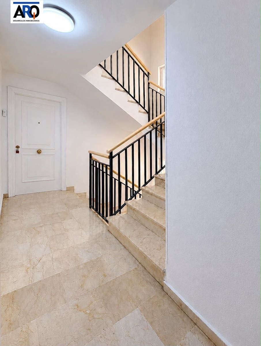 3 soveværelse Penthouse til salg i Malaga by med garage - € 797.000 (Ref: 10035373)