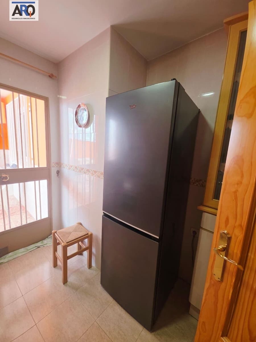3 camera da letto Appartamento da affittare in Granada citta - 1.050 € (Rif: 10043017)