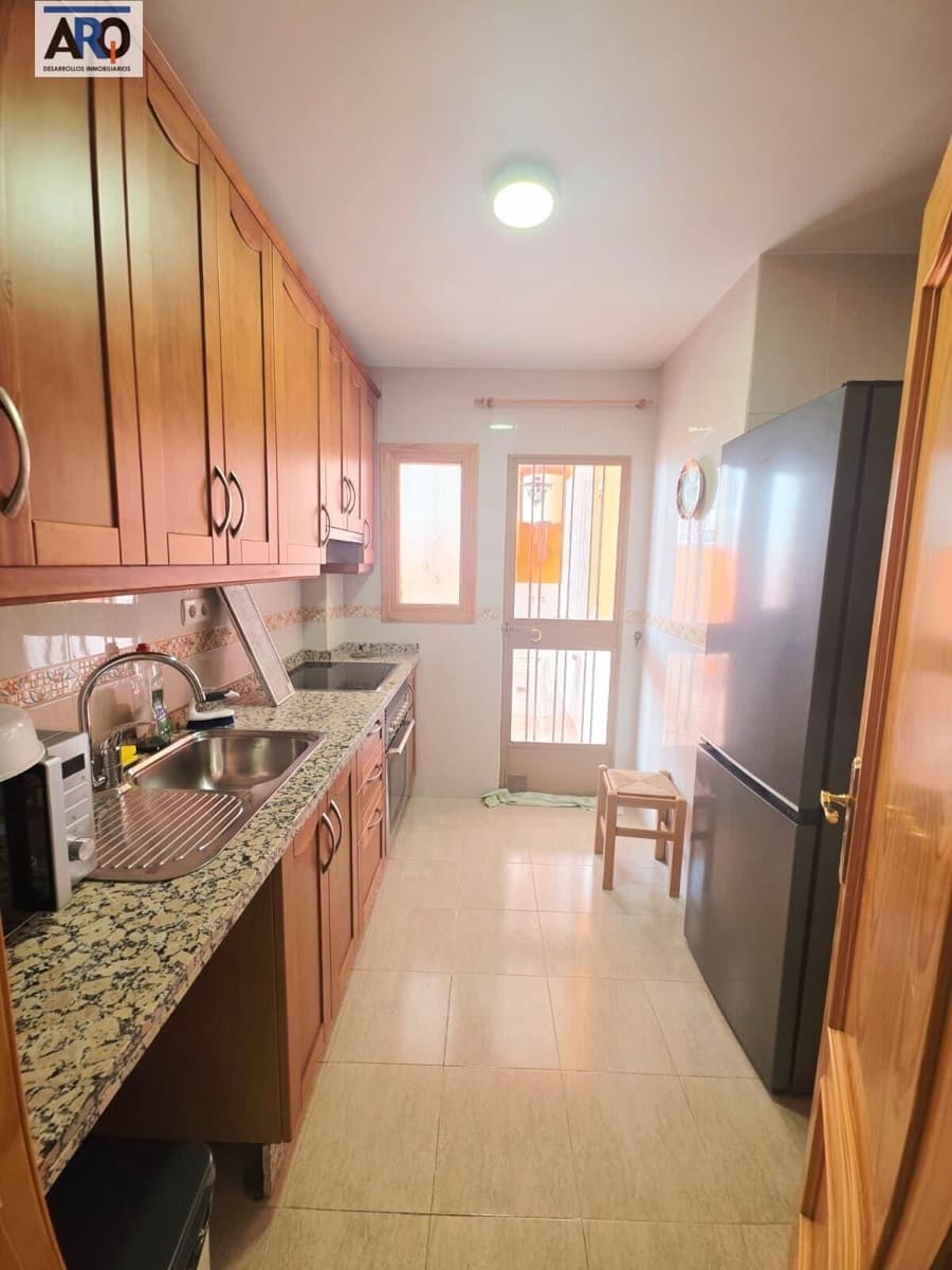 3 camera da letto Appartamento da affittare in Granada citta - 1.050 € (Rif: 10043017)