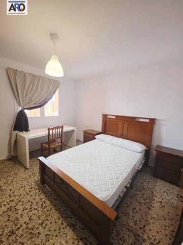 3 quarto Apartamento para arrendar em Granada cidade - 1 050 € (Ref: 10043017)