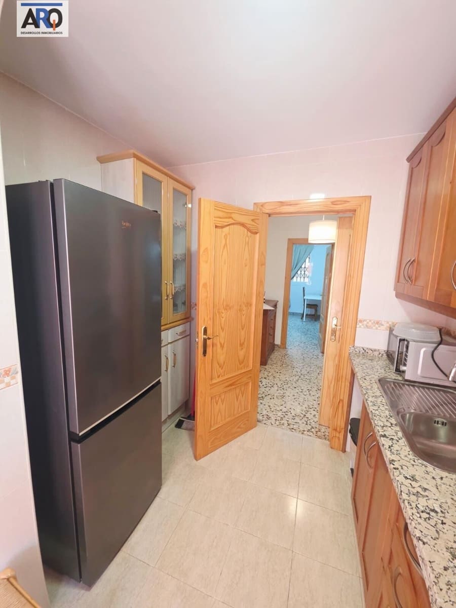 3 camera da letto Appartamento da affittare in Granada citta - 1.050 € (Rif: 10043017)