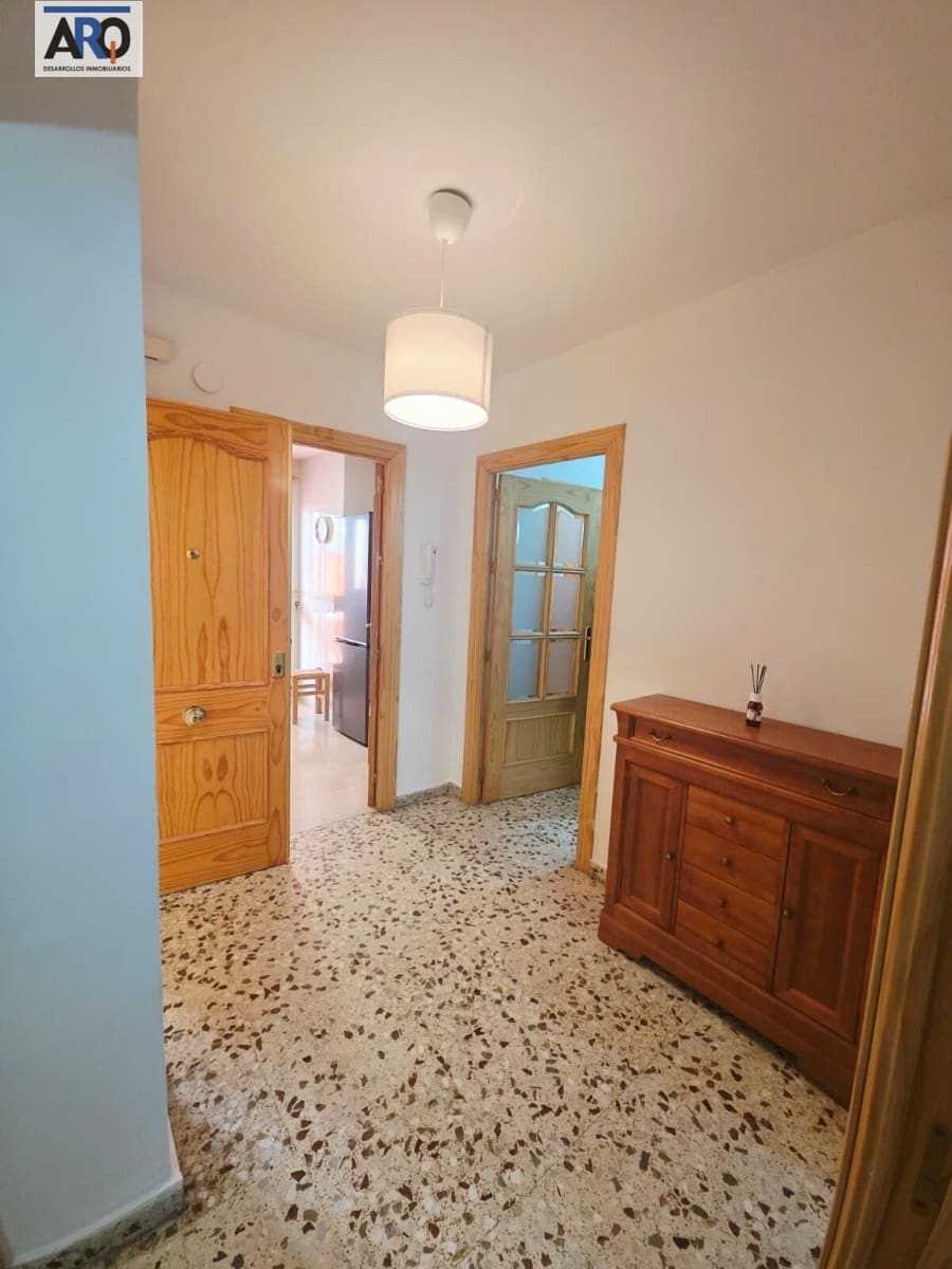 3 camera da letto Appartamento da affittare in Granada citta - 1.050 € (Rif: 10043017)